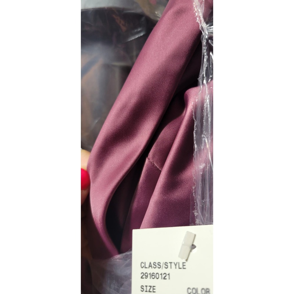 Davids Bridal GALINA SIGNATURE
satin off-the-shoulder mermaid dress - Picture 7 of 7